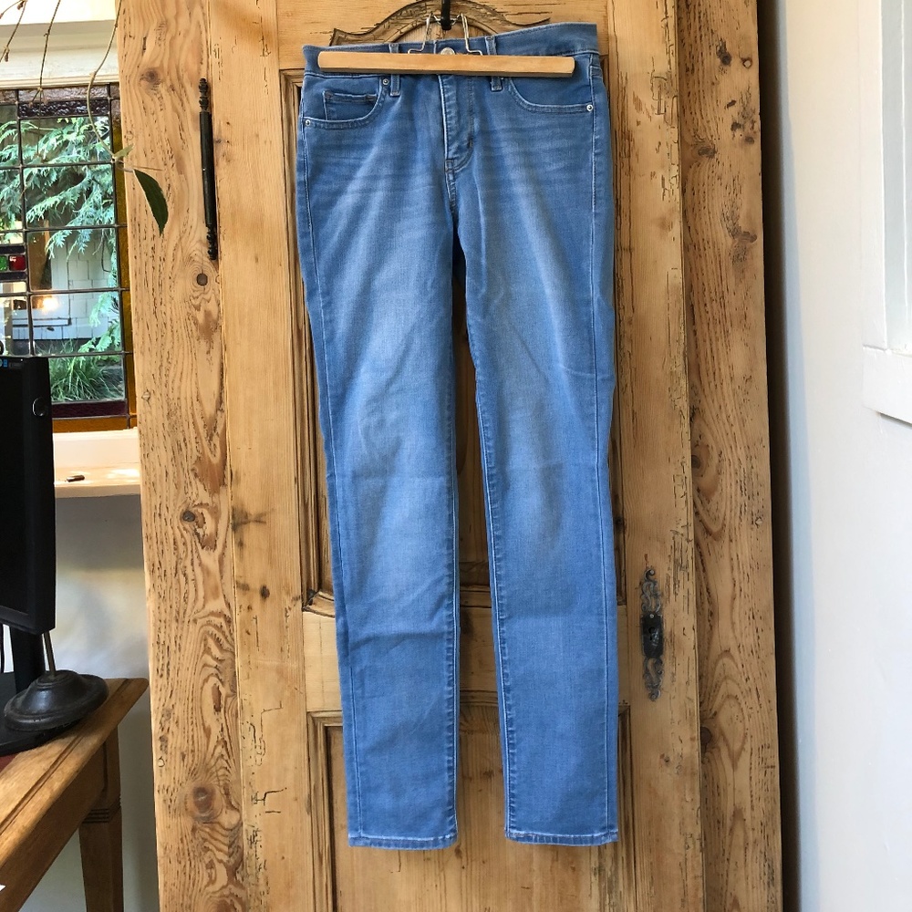 LEVI JEANS